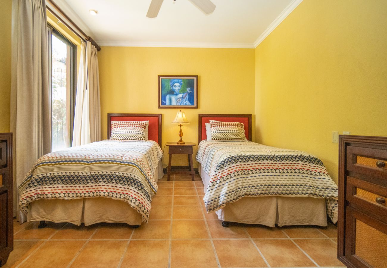 Residencial en Cabo Velas - Terrace 2BR Condo | Bougainvillea | Reserva Conchal Golf Resort