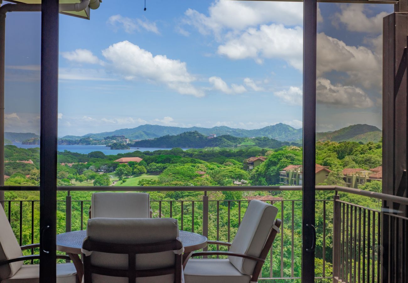Residencial en Cabo Velas - Adults Only 1BR Condo | Roble Sabana | Reserva Conchal Golf Resort