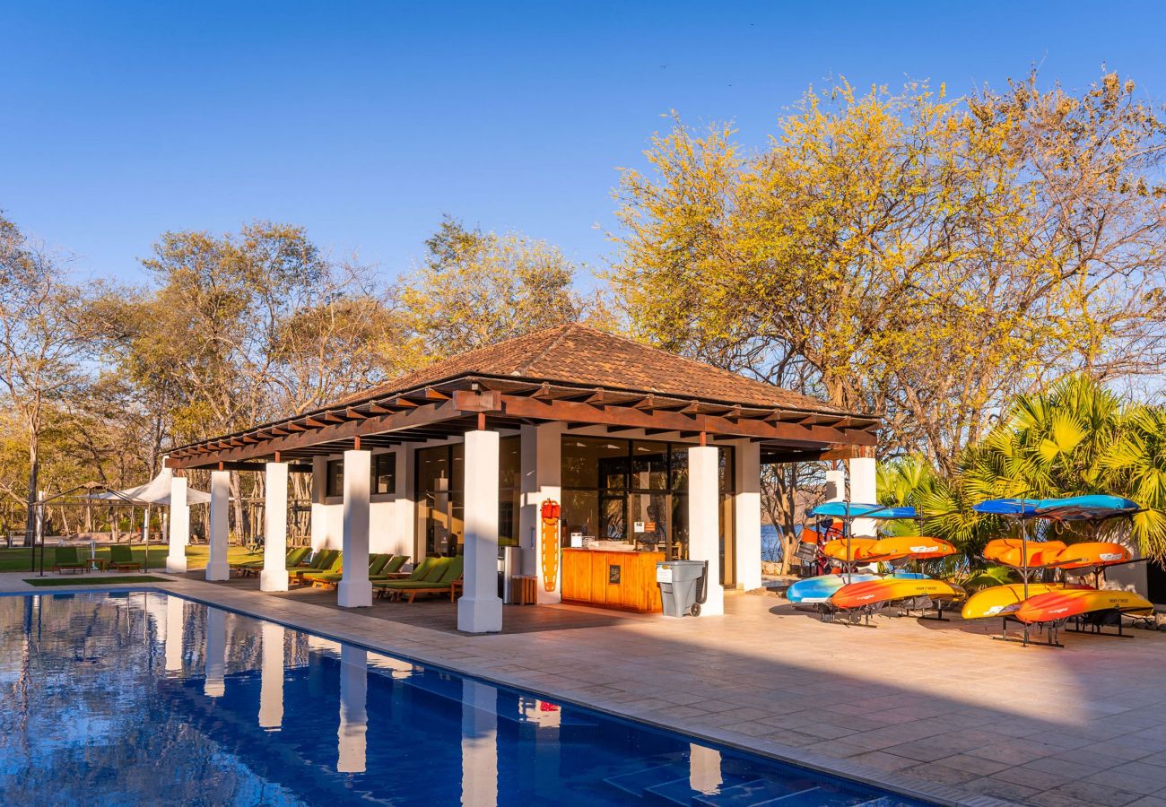 Residencial en Cabo Velas - Adults Only 1BR Condo | Roble Sabana | Reserva Conchal Golf Resort