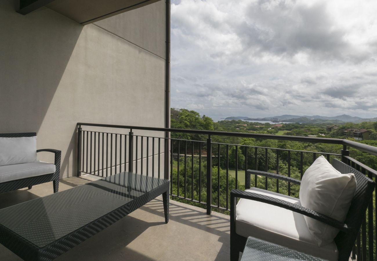 Residencial en Cabo Velas - Cozy 1BR Condo w/ Partial Ocean View | Roble Sabana | Reserva Conchal