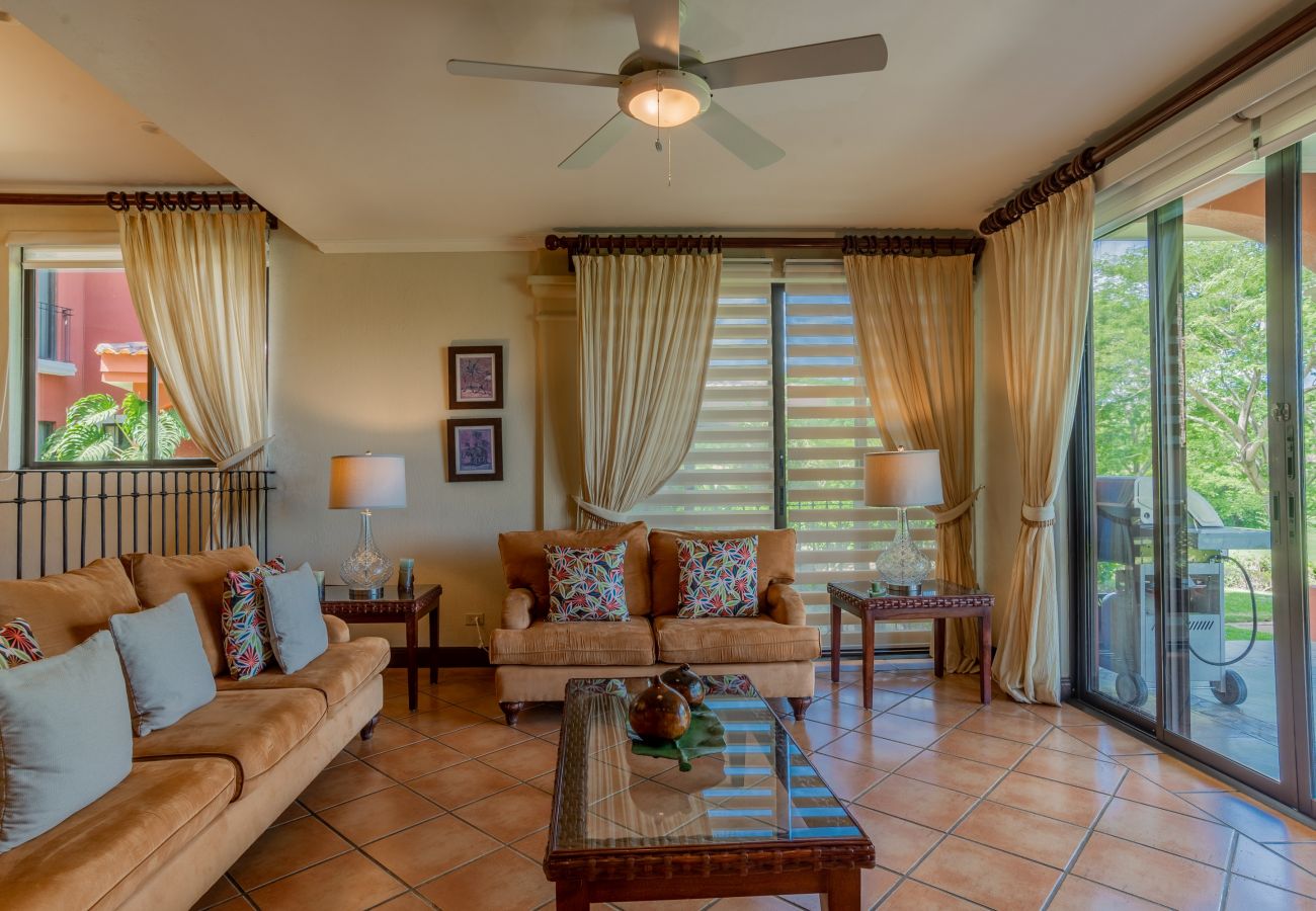 Residencial en Cabo Velas - Tropical 2BR Condo w/ Partial Ocean View | Bougainvillea | Reserva Conchal