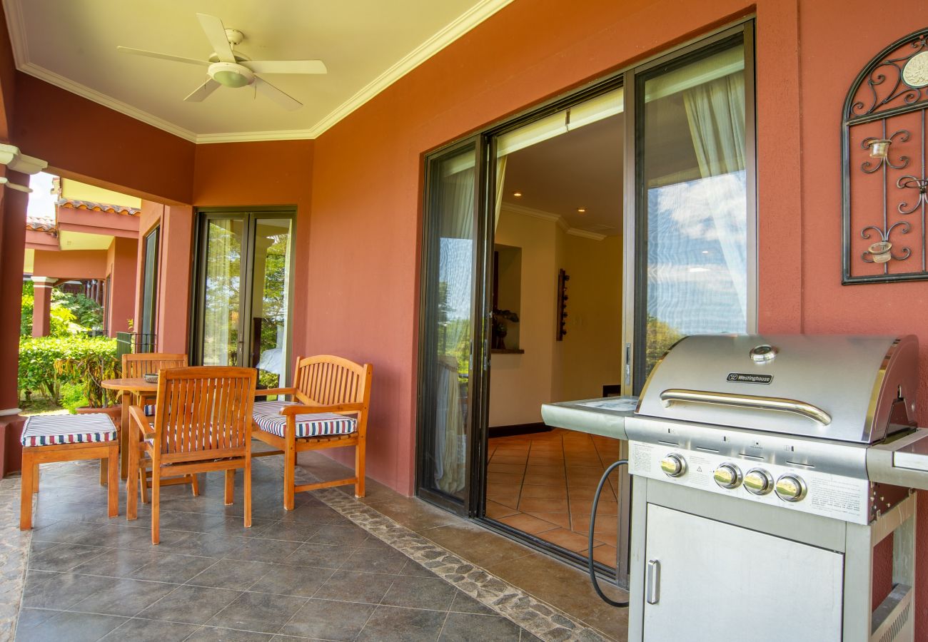 Residencial en Cabo Velas - Tropical 2BR Condo w/ Partial Ocean View | Bougainvillea | Reserva Conchal