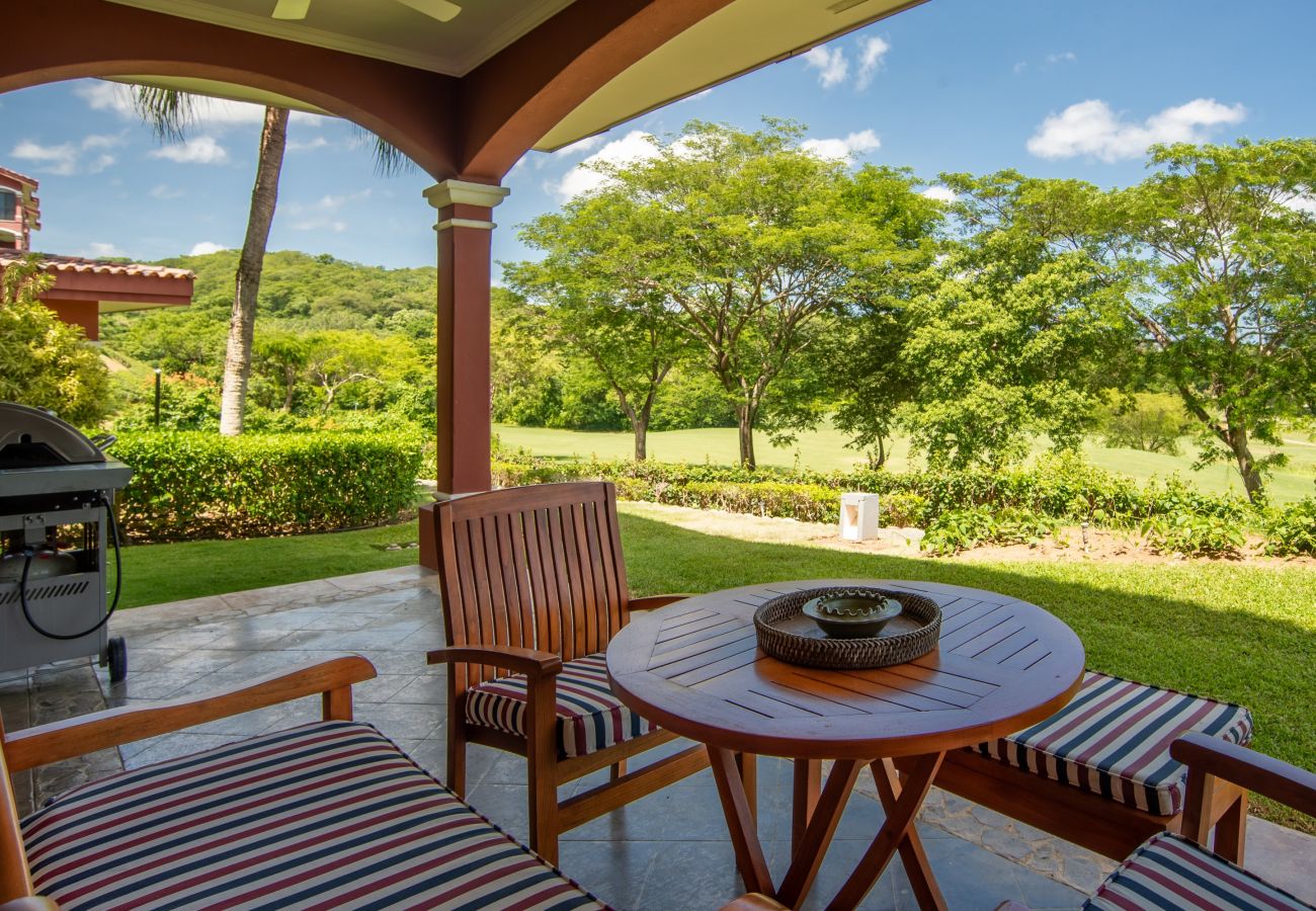 Residencial en Cabo Velas - Tropical 2BR Condo w/ Partial Ocean View | Bougainvillea | Reserva Conchal