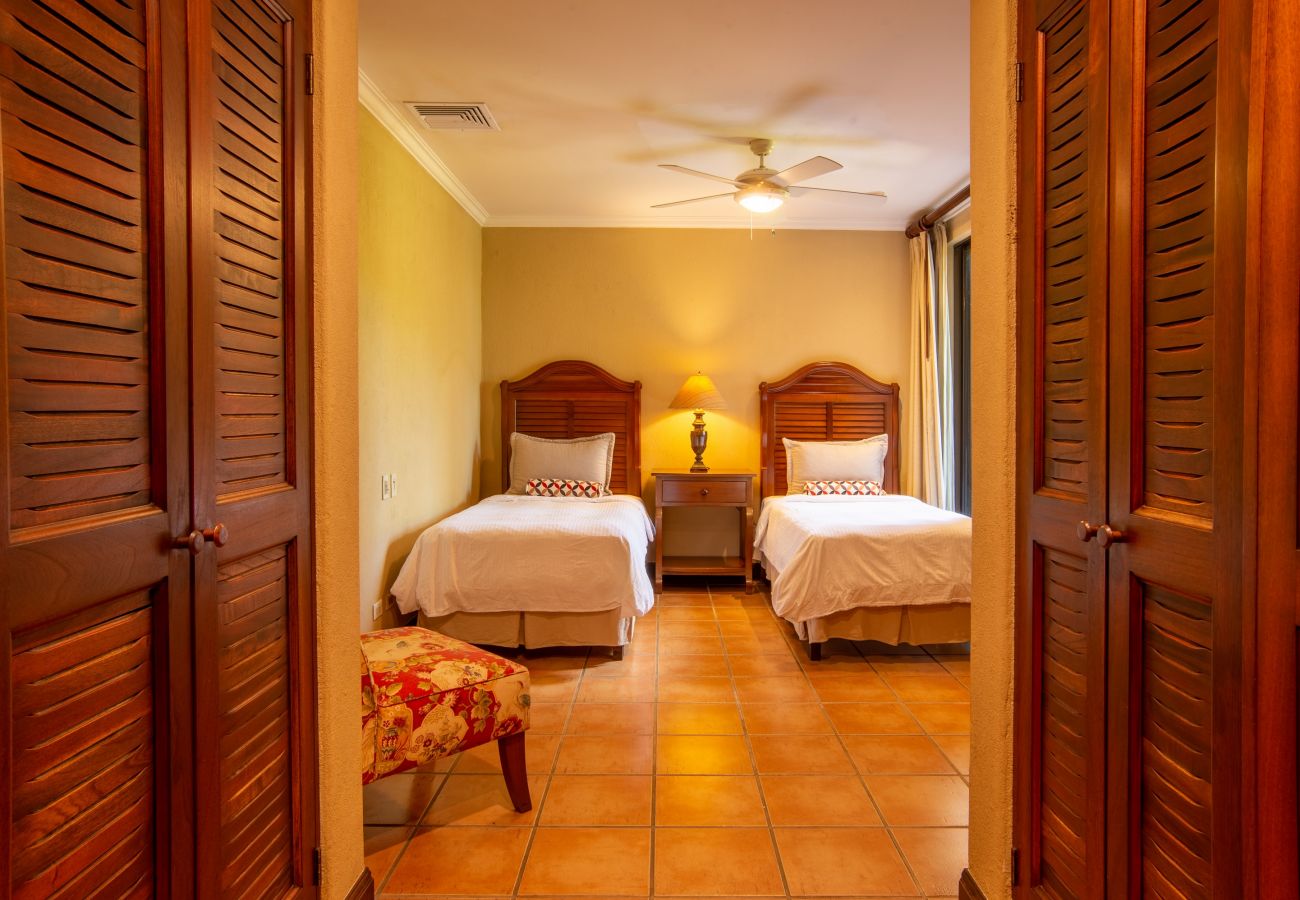 Residencial en Cabo Velas - Tropical 2BR Condo w/ Partial Ocean View | Bougainvillea | Reserva Conchal