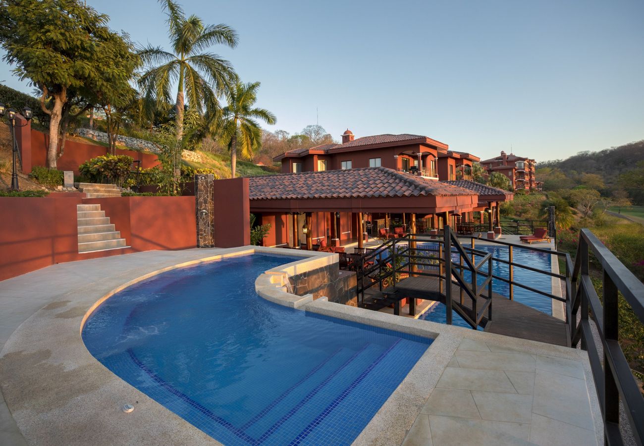 Residencial en Cabo Velas - Bright 2BR Condo w/ Partial Ocean View | Bougainvillea | Reserva Conchal