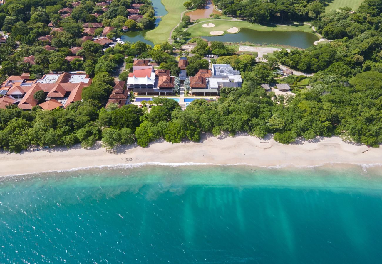 Residencial en Cabo Velas - Bright 2BR Condo w/ Partial Ocean View | Bougainvillea | Reserva Conchal