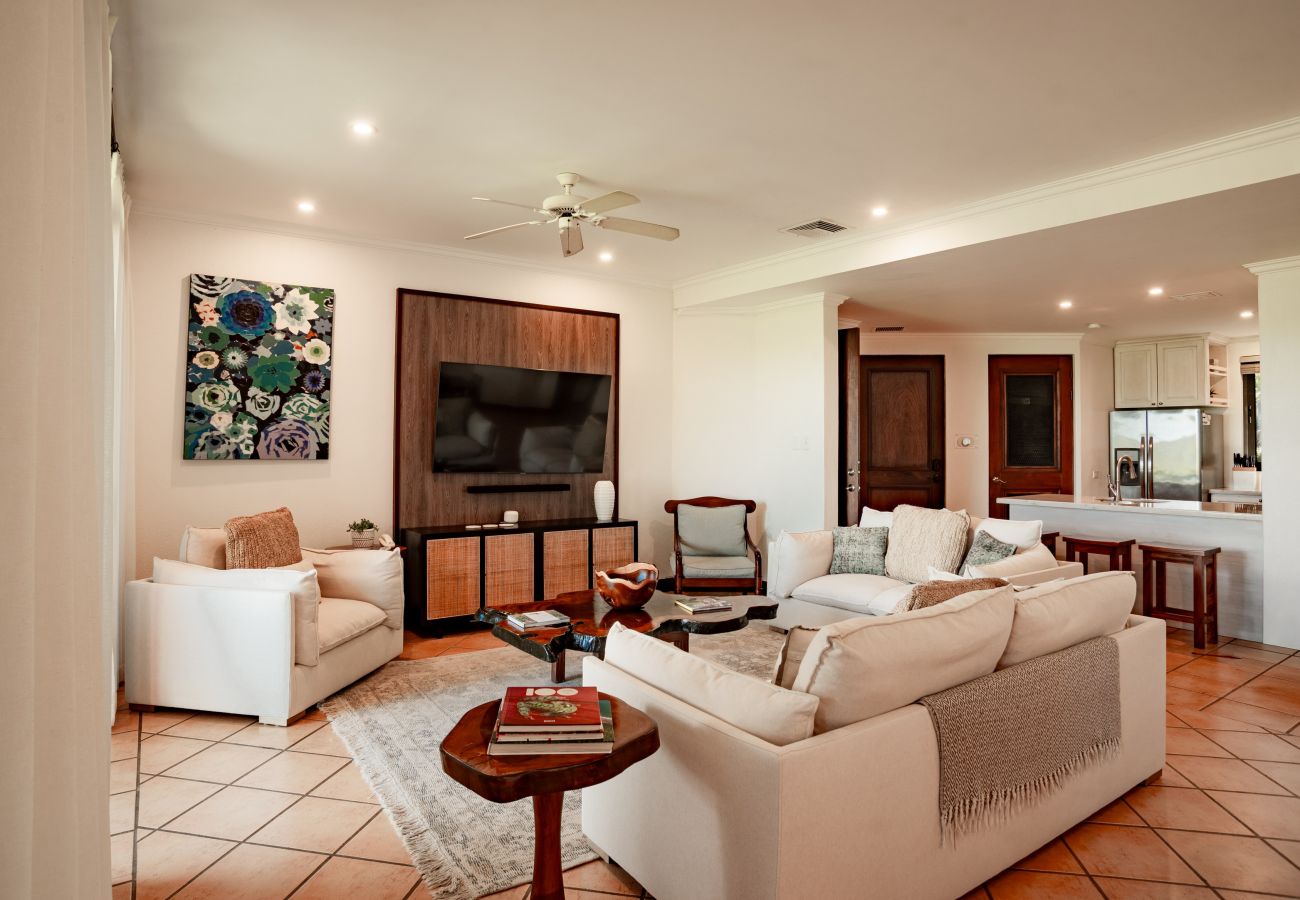 Residencial en Cabo Velas - Spacious 4BR Condo w/ Partial Ocean View | Bougainvillea | Reserva Conchal
