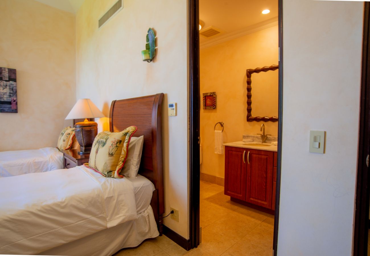Residencial en Cabo Velas - Luxurious 3BR Ocean-View Condo | Malinche | Reserva Conchal
