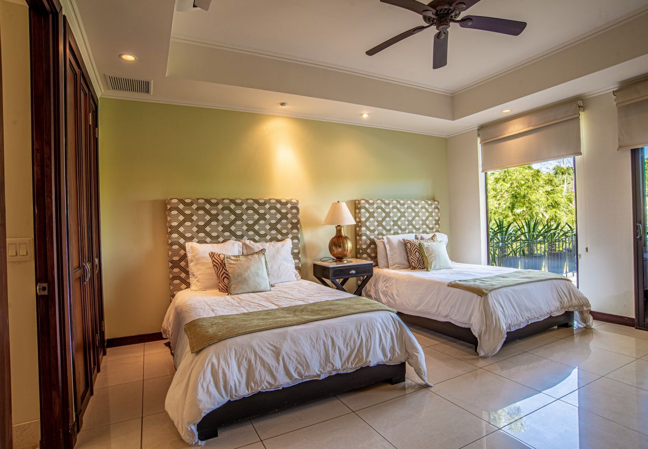 Residencial en Cabo Velas - Adults Only 3BR Condo w/ Partial Ocean View | Carao | Reserva Conchal