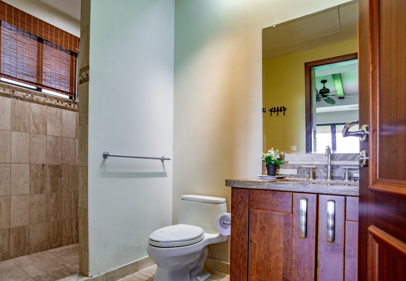 Residencial en Cabo Velas - Spacious 2BR Condo w/ Ocean Glimpse | Jobo | Reserva Conchal Golf Resort