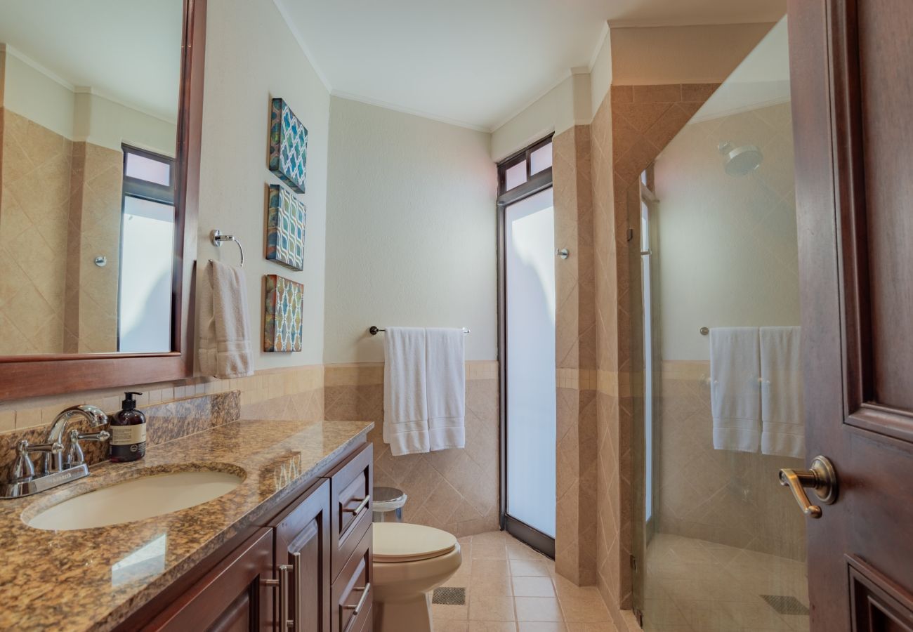 Residencial en Cabo Velas - Serene 3BR Condo | Bougainvillea | Reserva Conchal Golf Resort