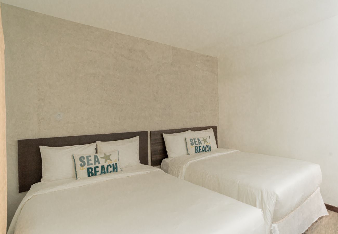 Residencial en Cabo Velas - Spacious 2BR Condo w/ Partial Ocean View | Roble Sabana | Reserva Conchal