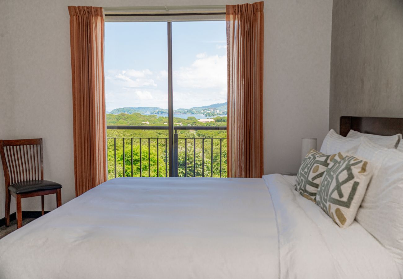 Residencial en Cabo Velas - Spacious 2BR Condo w/ Partial Ocean View | Roble Sabana | Reserva Conchal