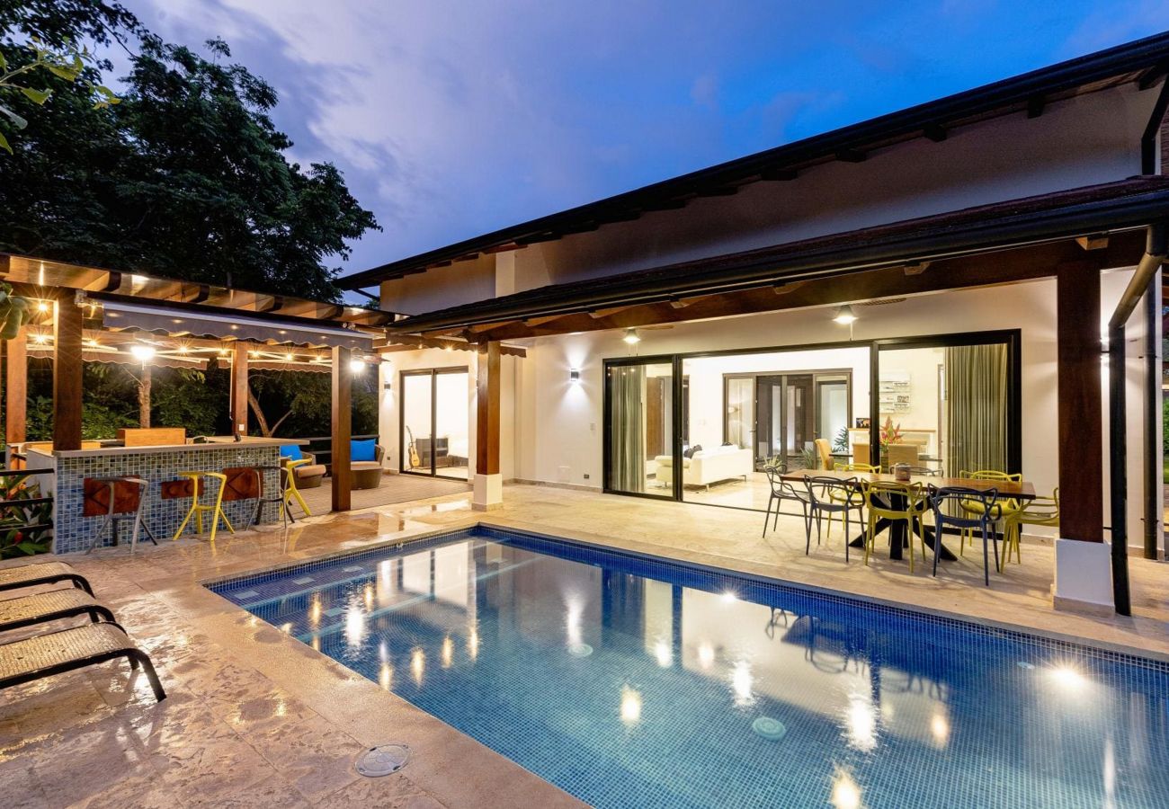 Villa en Cabo Velas - Private Pool Luxury Modern House + Free Golf Cart | Llama del Bosque |Reserva Conchal Golf Resort