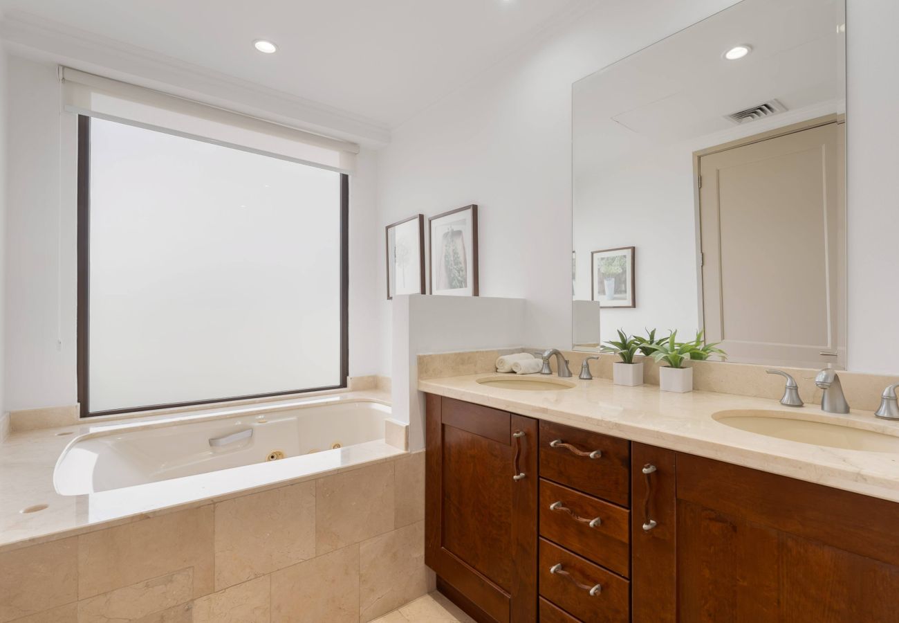 Condominium in Cabo Velas - Stunning Spacious Luxury Condo | 5-Star Reserva Conchal - Carao