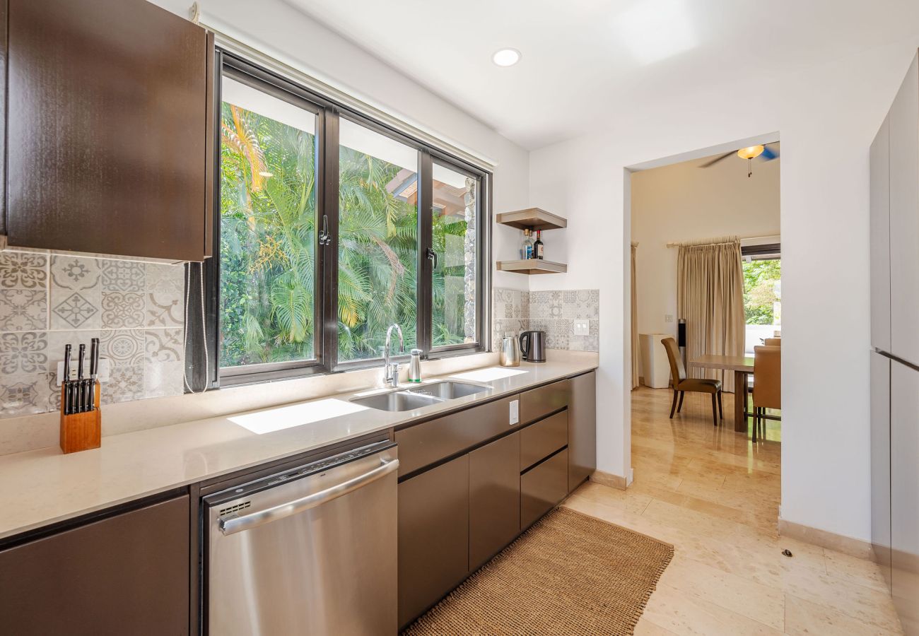 Villa in Cabo Velas - Private Pool Luxury Modern House + Free Golf Cart | Llama del Bosque |Reserva Conchal Golf Resort